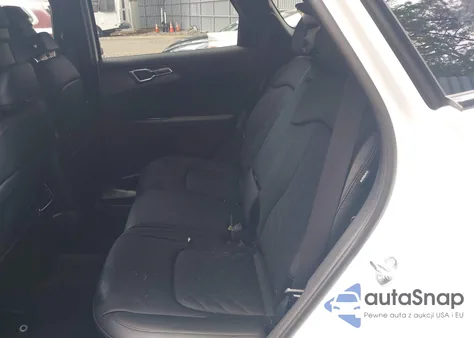 2025 Kia Sportage X-Line z USA, uszkodzony, nr VIN 5XYK6CDF2SG273865